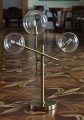 Elegancka lampa stołowa w odcieniu mosiądzu, ze szklanymi kloszami LOLLIPOP T0035 MAXLIGHT